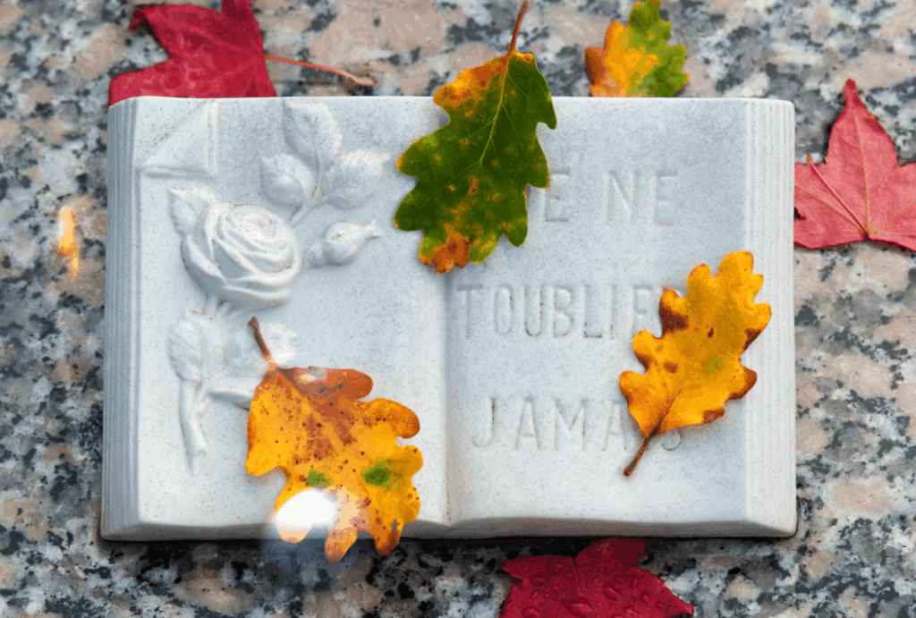 Quelle phrase graver sur une plaque funéraire ?