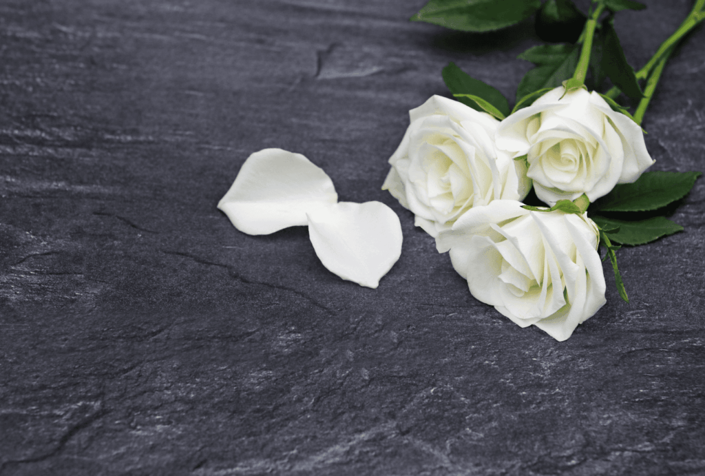 Quelle phrase graver sur la plaque funéraire de son/sa conjoint.e